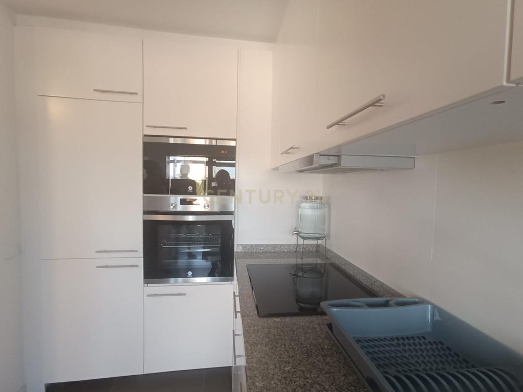 Apartamento mobilado com dois quartos e vista para o mar e para o Porto de Leixões em Leça da Palmeira, Matosinhos - Image 9