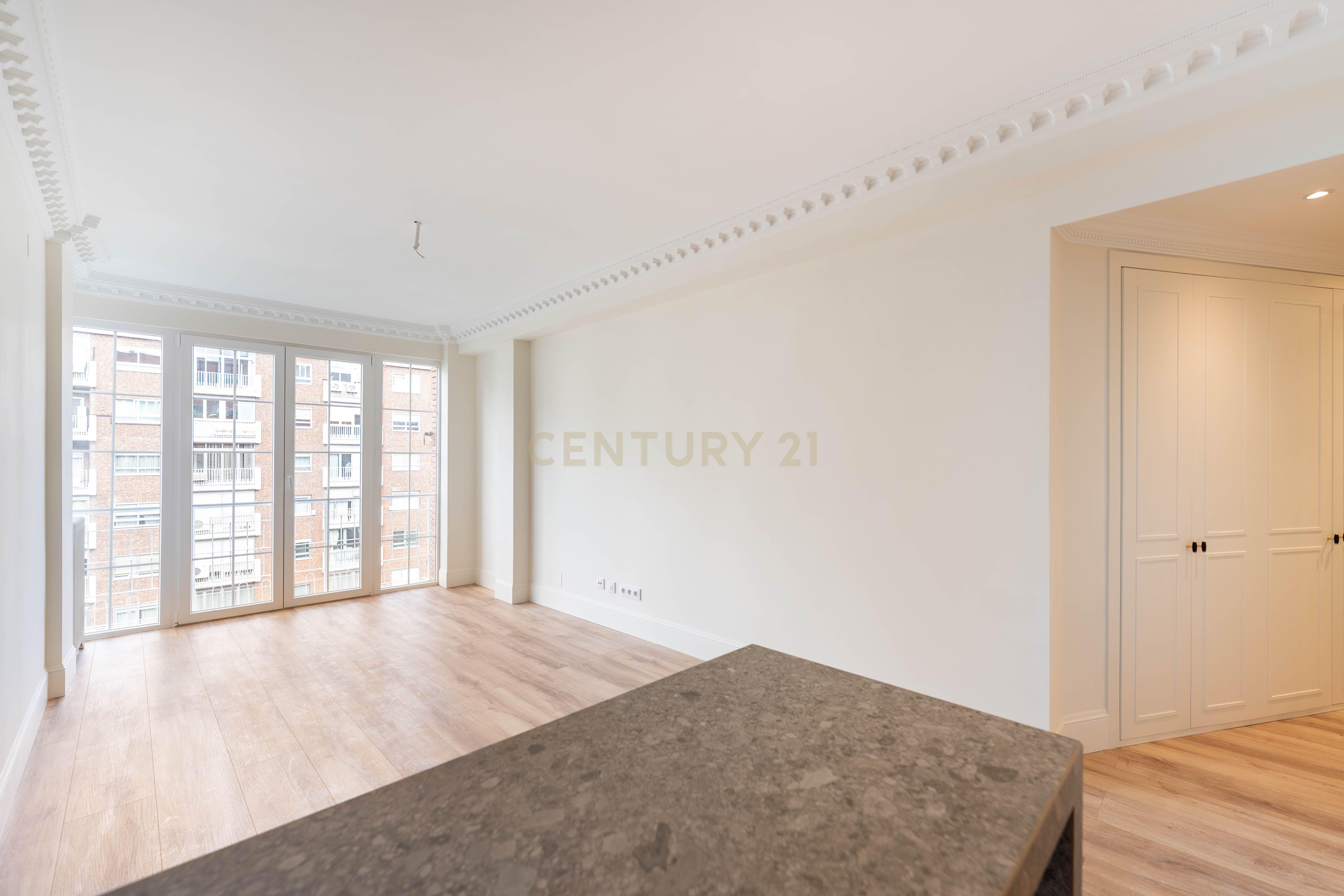 APARTAMENTO LUMINOSO Bº DE SALAMANCA - Image 13