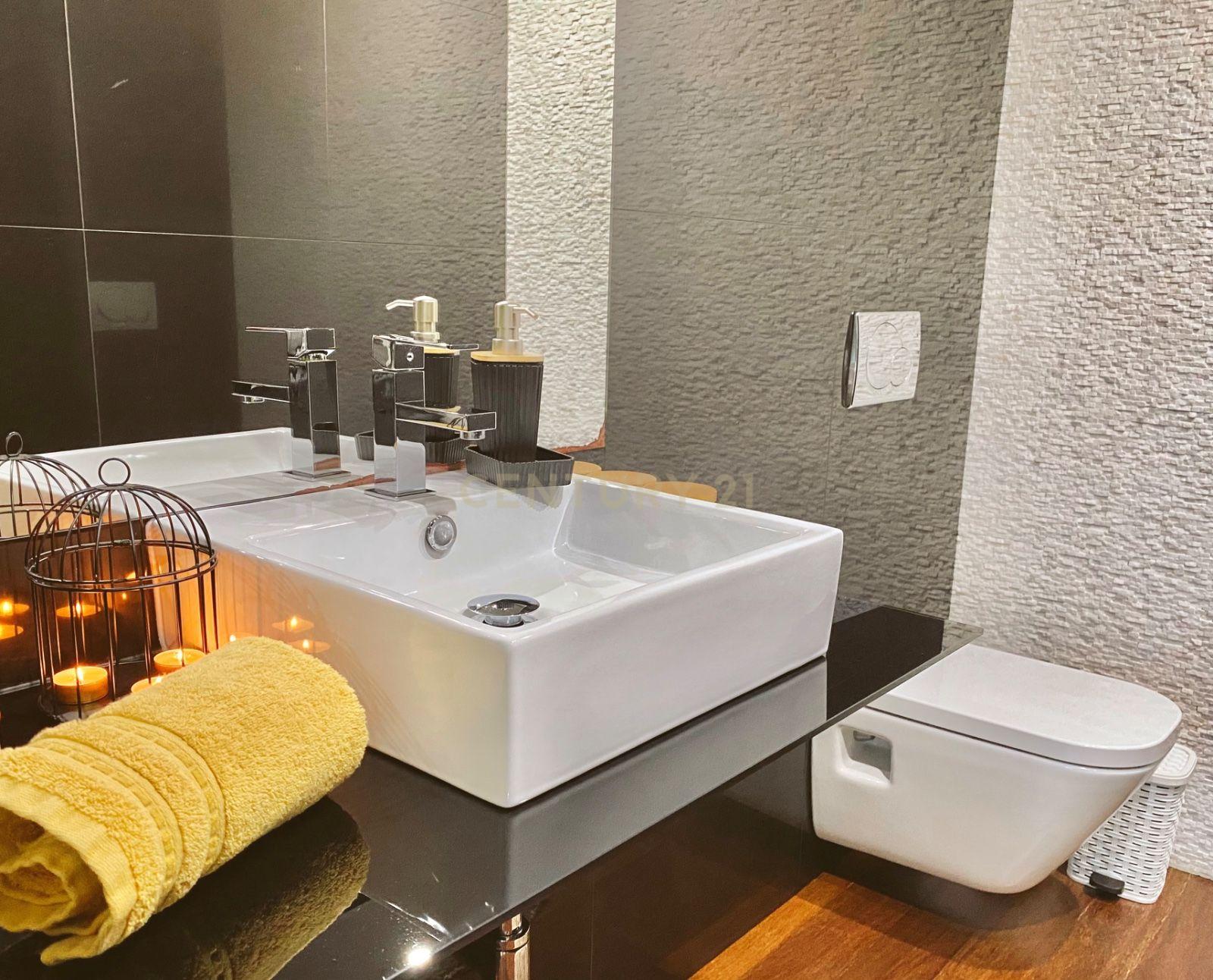 Luxuosa Moradia Isolada T3 em Guimarães com Vista para a Montanha - Image 15