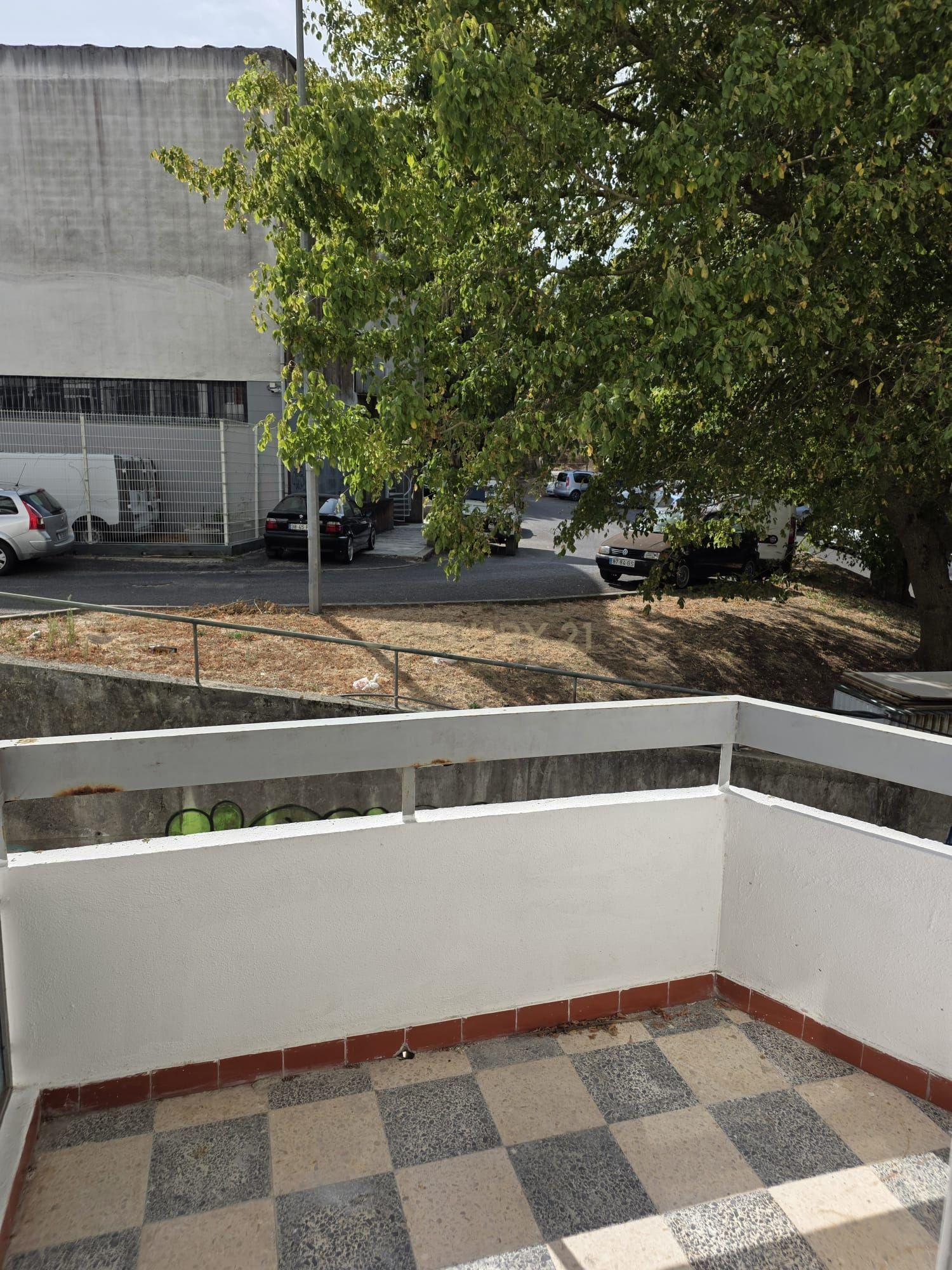 Fotografia 5 de Apartamento T1 em Queluz (Monte-Abraão)