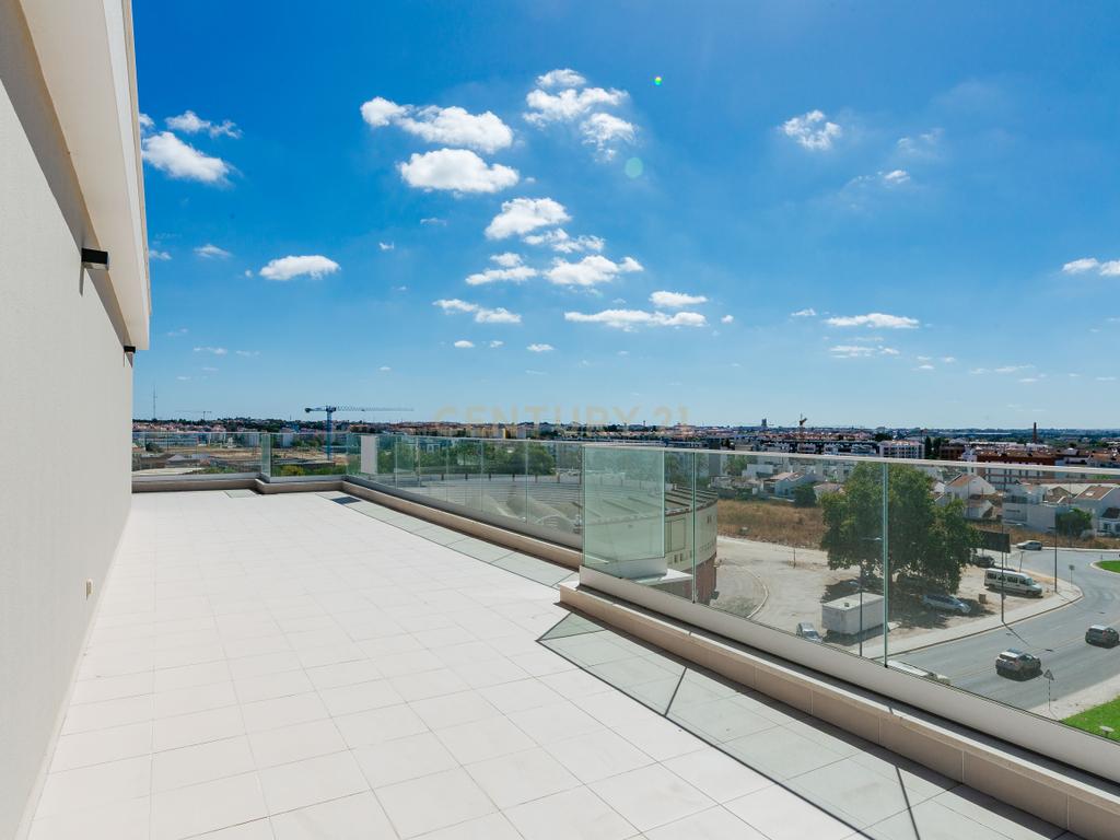 Apartamento T5 Duplex Único com 229 m² — Novo, Sofisticado e com Vista Panorâmica - Image 31