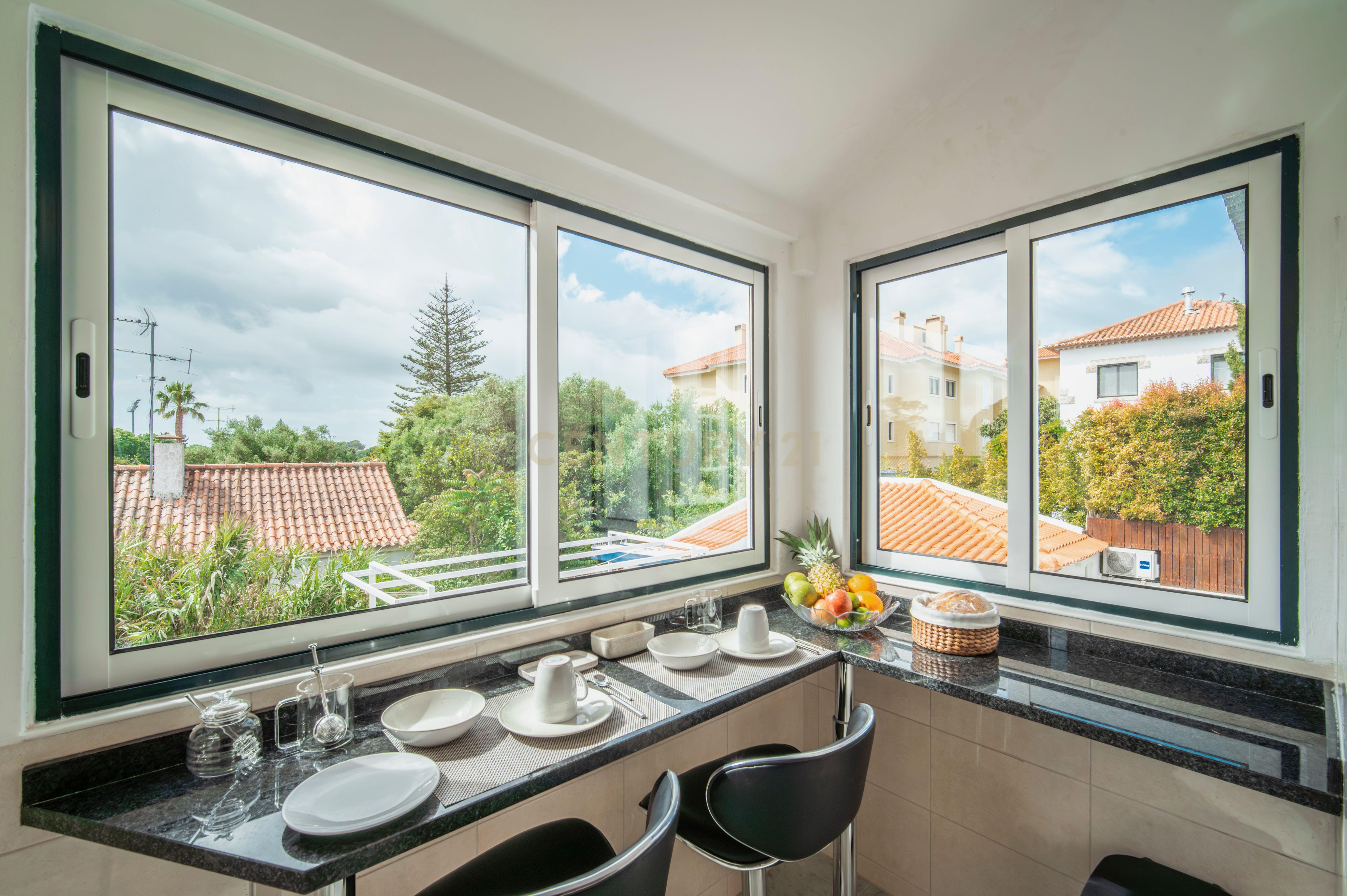 Fotografia 8 de Apartamento T4 com Terraço e Jardim Privativo no Centro de Cascais