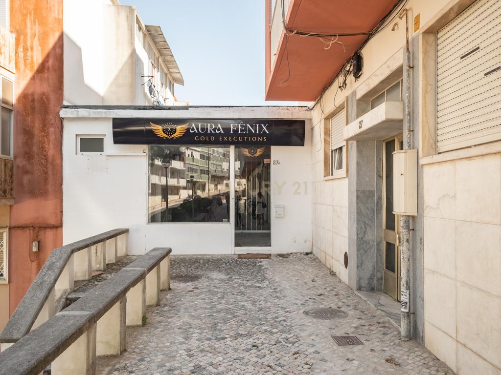 Loja para Arrendamento, Cacém - Image 12