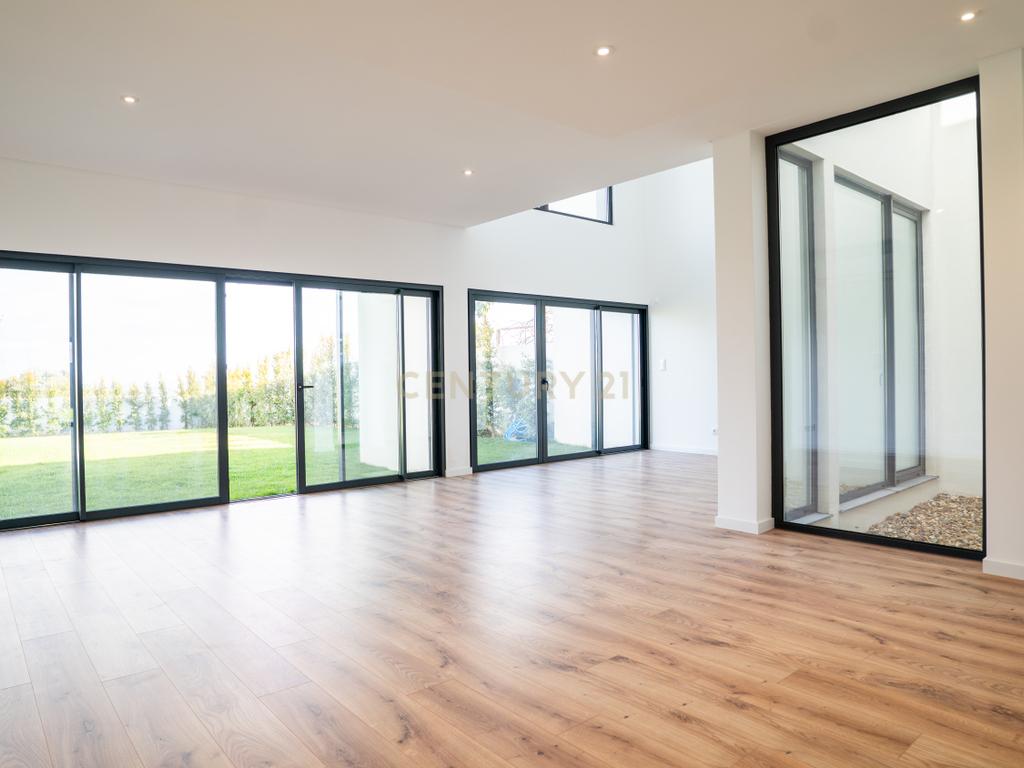 Moradia T4 – Empreendimento Sky City -  Serra de Carnaxide - Image 12