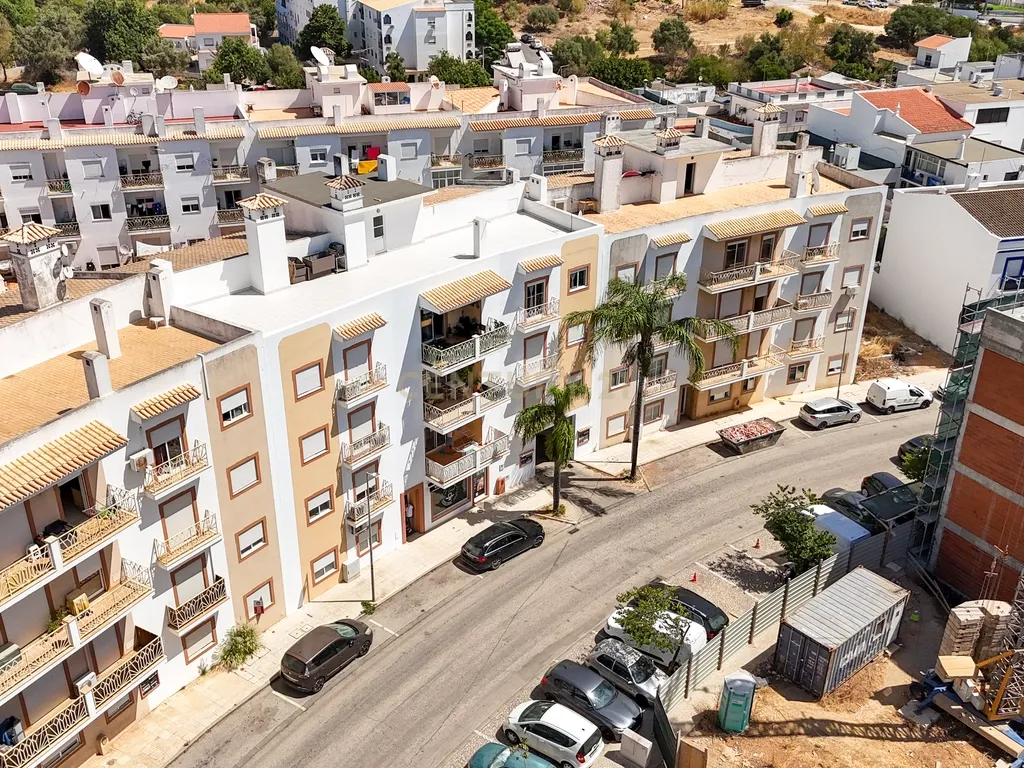 Apartamento T4 com 144m2 no Coração do Algarve - Almancil - Image 45