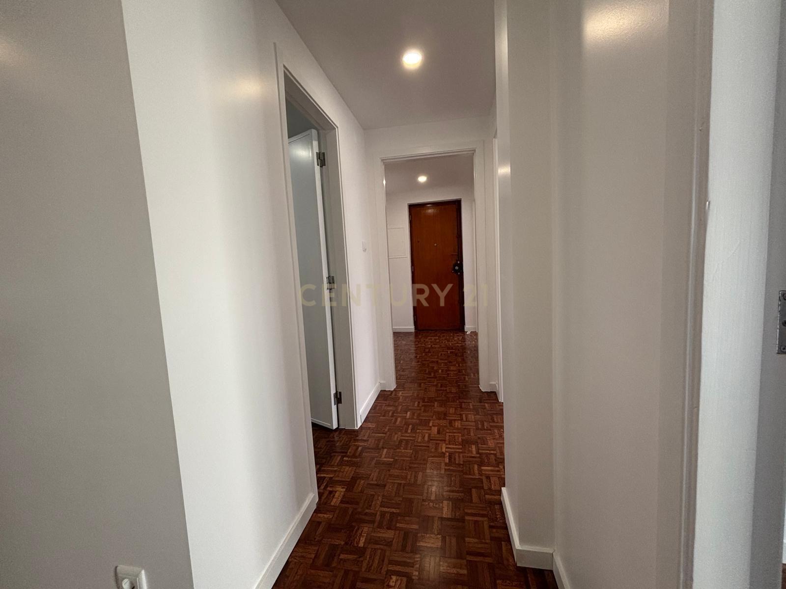 Fotografia 10 de ARRENDAMENTO - Apartamento T3, todo renovado no centro da cidade de Pombal