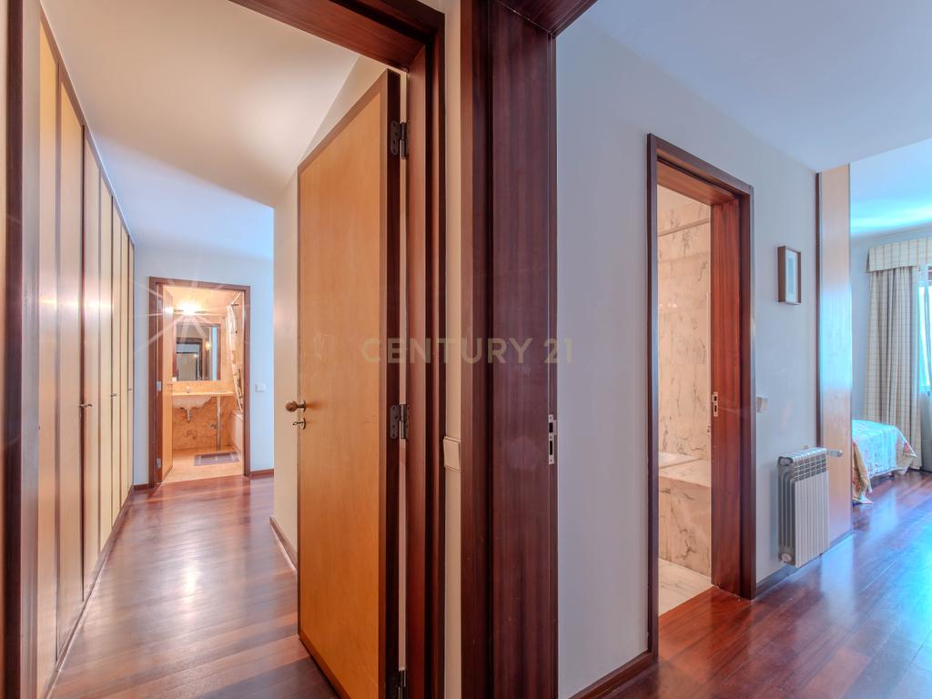 Apartamento T5 na zona do Aviz - Porto - Image 34