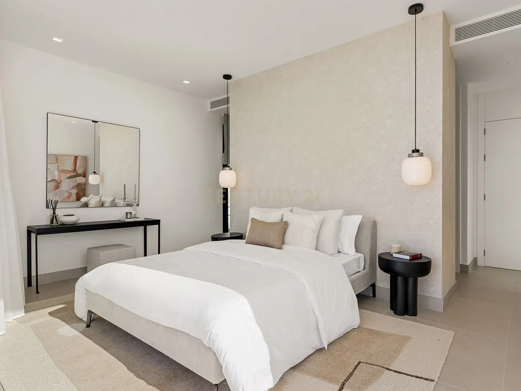 Luxuosa Moradia com Vista Mar em Estepona, Málaga - Image 17