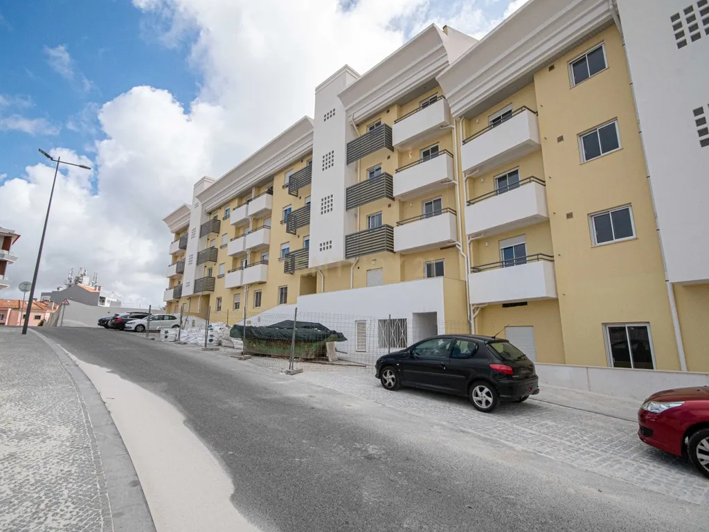 Apartamento Novo T2, com varandas, garagem e arrecadação em Mafra - Image 21