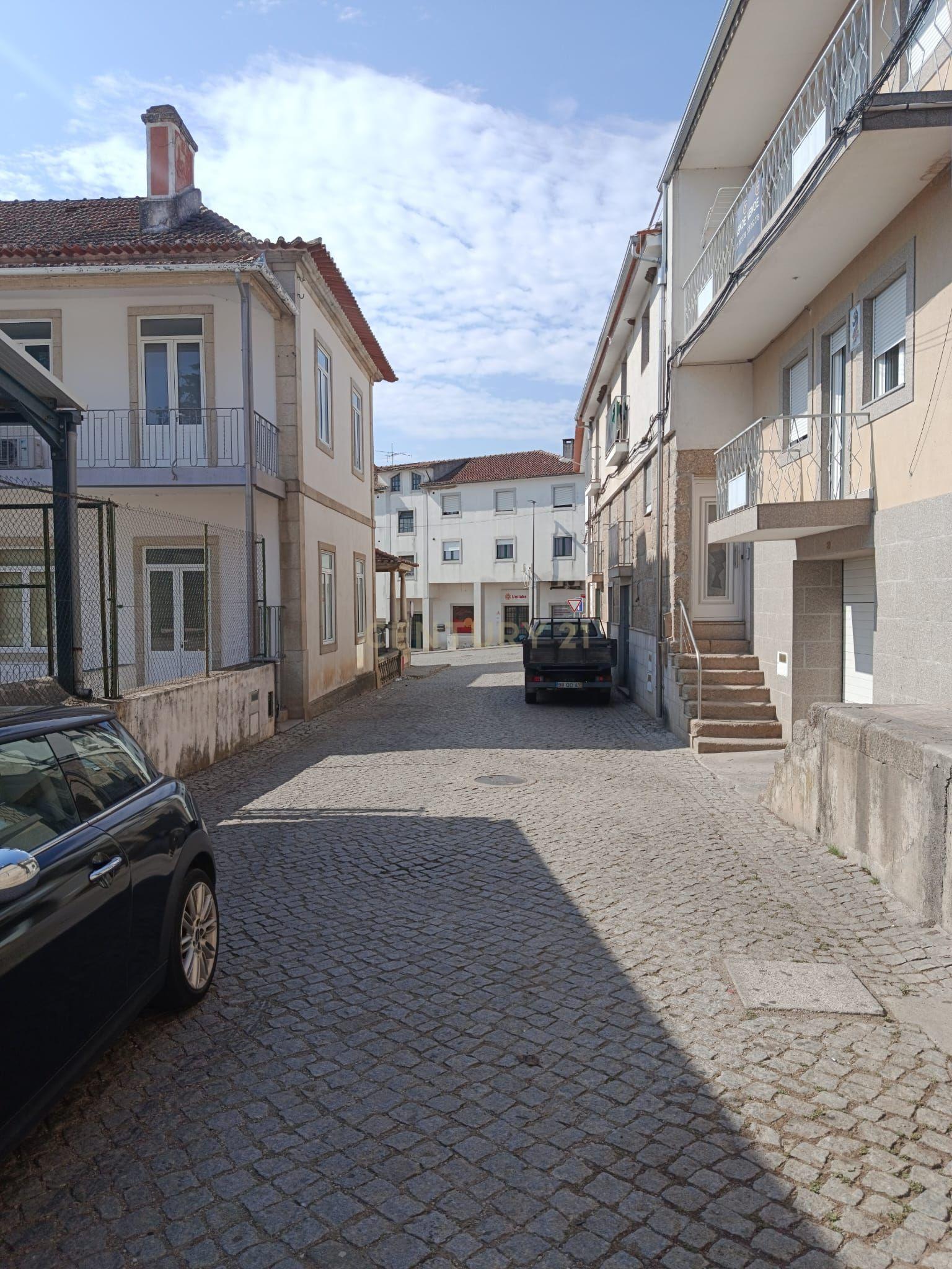 Fotografia 3 de Moradia T3 em Alfândega da Fé, Bragança
