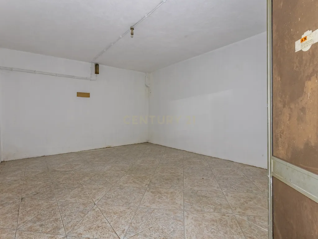 Garagem com Negócio em Funcionamento e Elevado Potencial de Rentabilidade | Pinhal Novo - Image 15