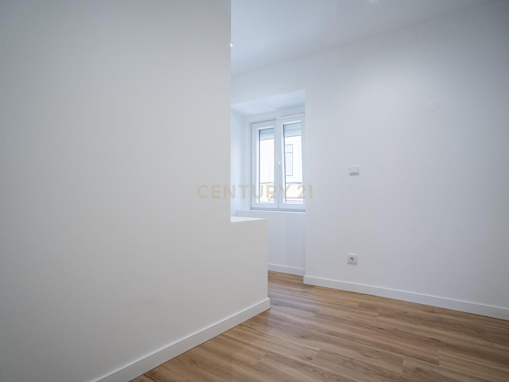 Apartamento T2, Rua do Mato Grosso, Santa Engrácia, São Vicente - Image 19
