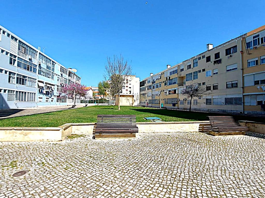 Apartamento T3+1 para Venda no Bairro do Montalvão, Setúbal - Image 4