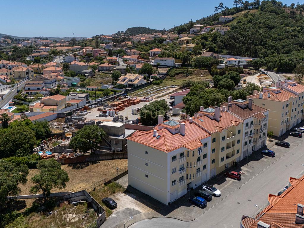 T2 com Suite, Varanda e Parqueamento - Malveira - Image 24