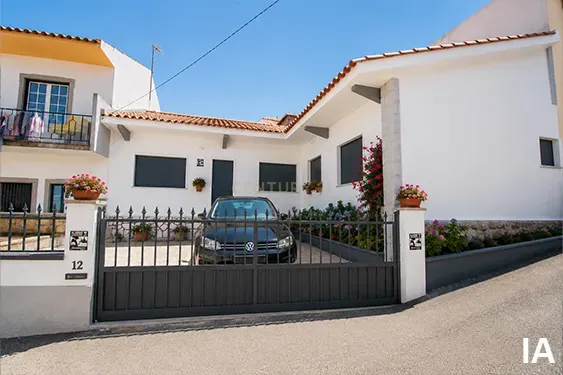 Fotografia 4 de Moradia T4 para restaurar com jardim e anexos na Serra da Vila – Torres Vedras