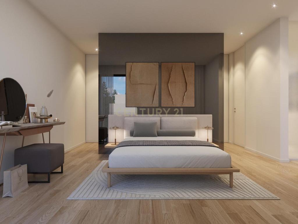 Luxuosa Moradia T3 em Vila Nova de Gaia com Piscina e Jardim - Image 17