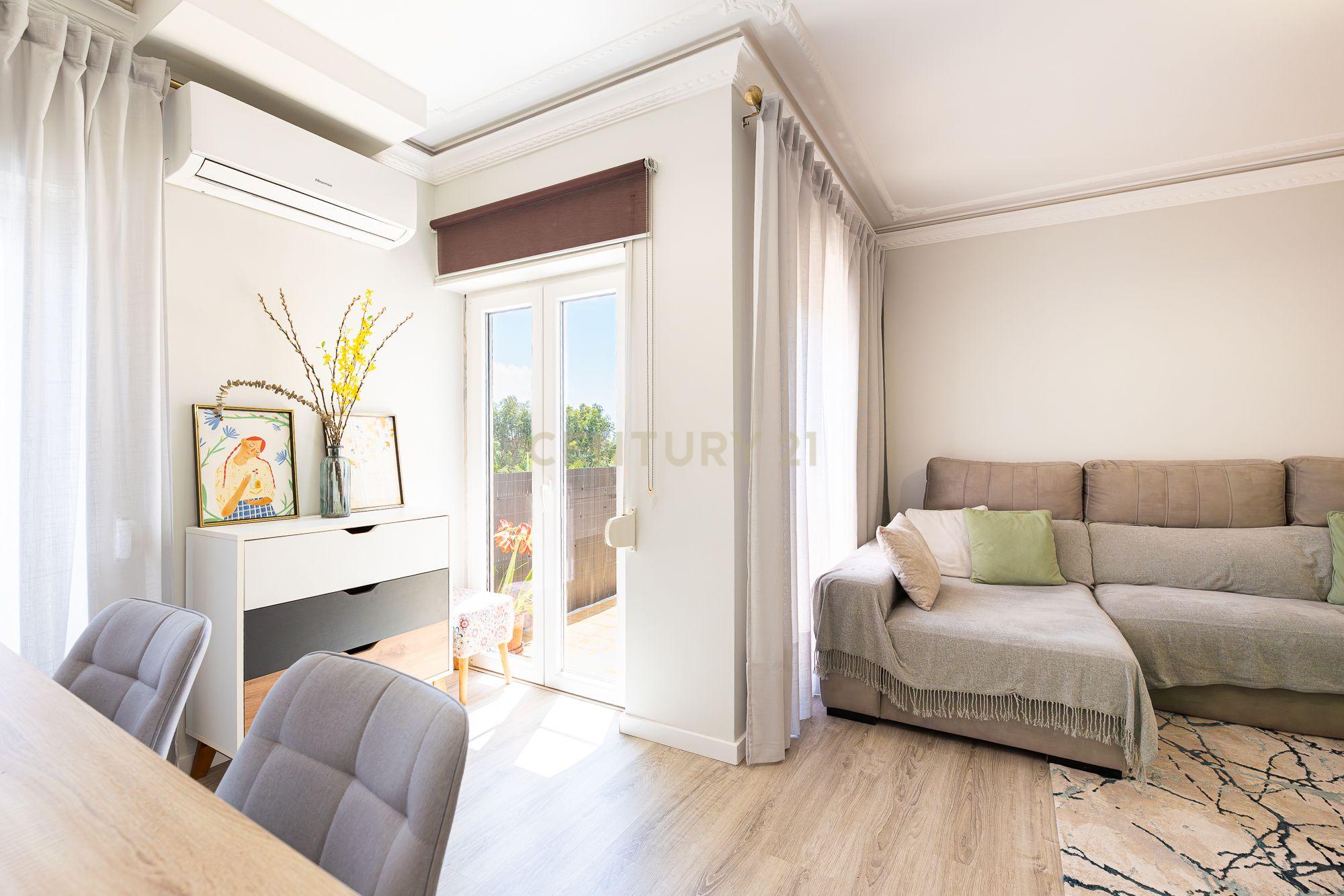 Fotografia 3 de Apartamento Renovado na Sobreda da Caparica, Almada