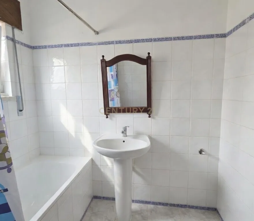 T2 na Quinta do Conde - Boa Água - Image 9