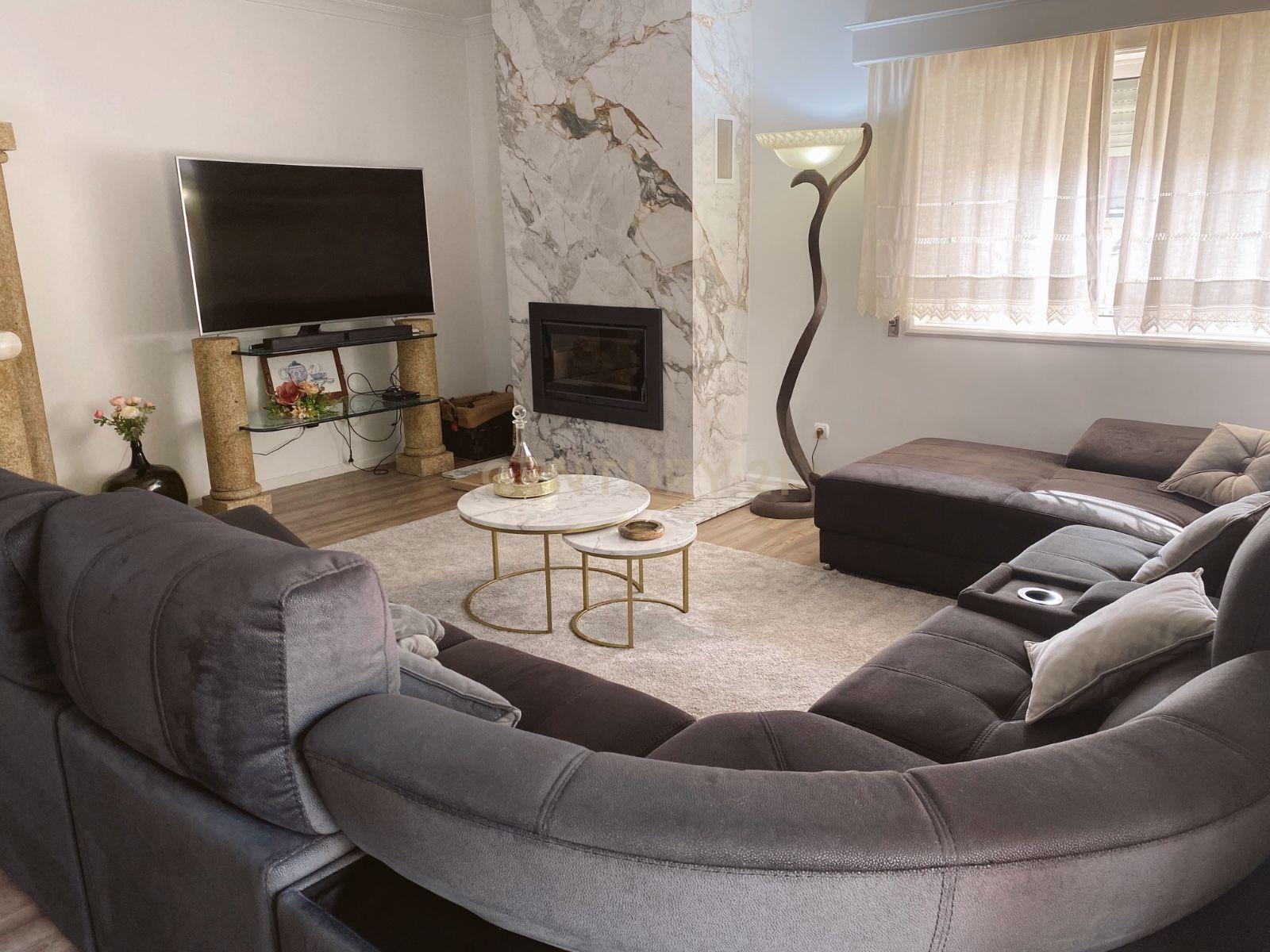 Luxuosa Moradia T3 Térrea Guimarães - Image 8