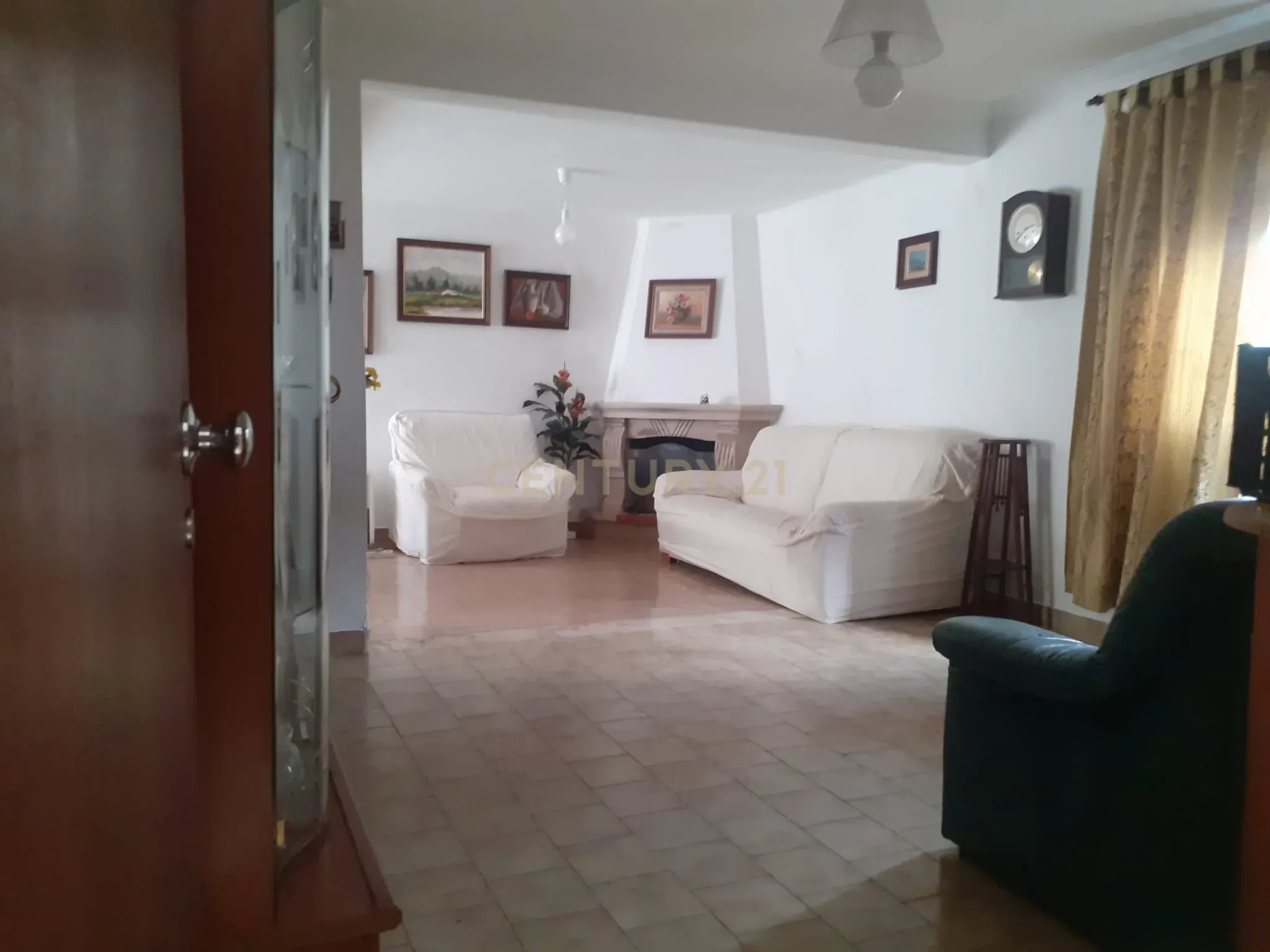 Fotografia 6 de Exclusivo | Terreno com Benfeitorias em Santo Isidro de Pegões