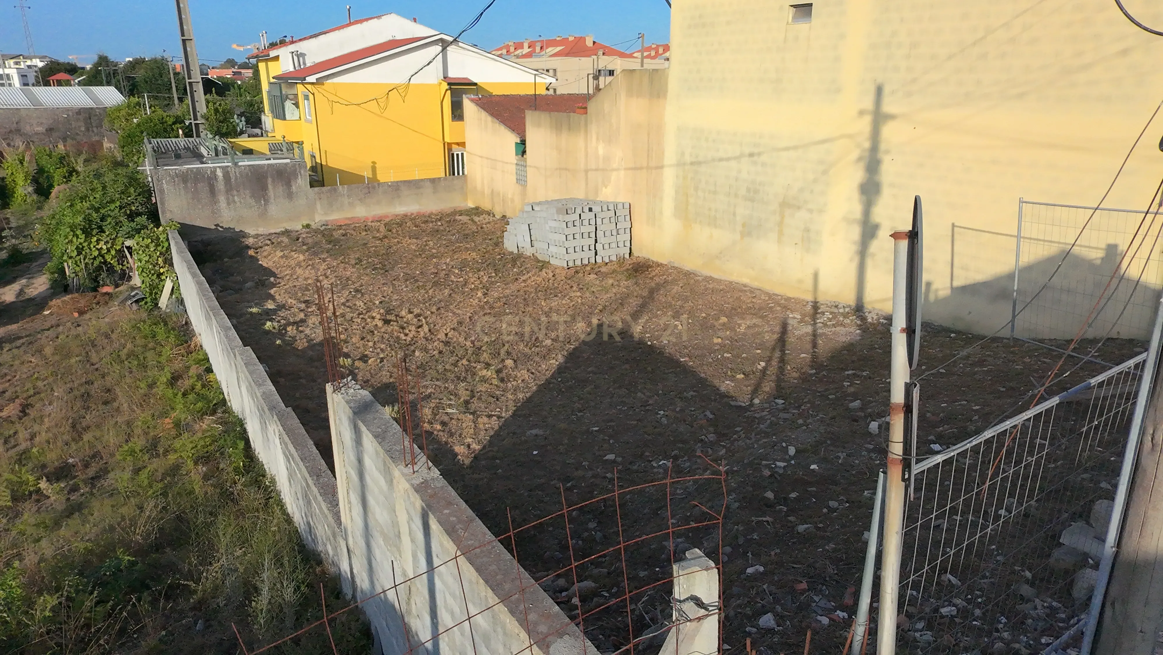Fotografia 5 de Terreno urbano com 371m2 em Guifões, Matosinhos