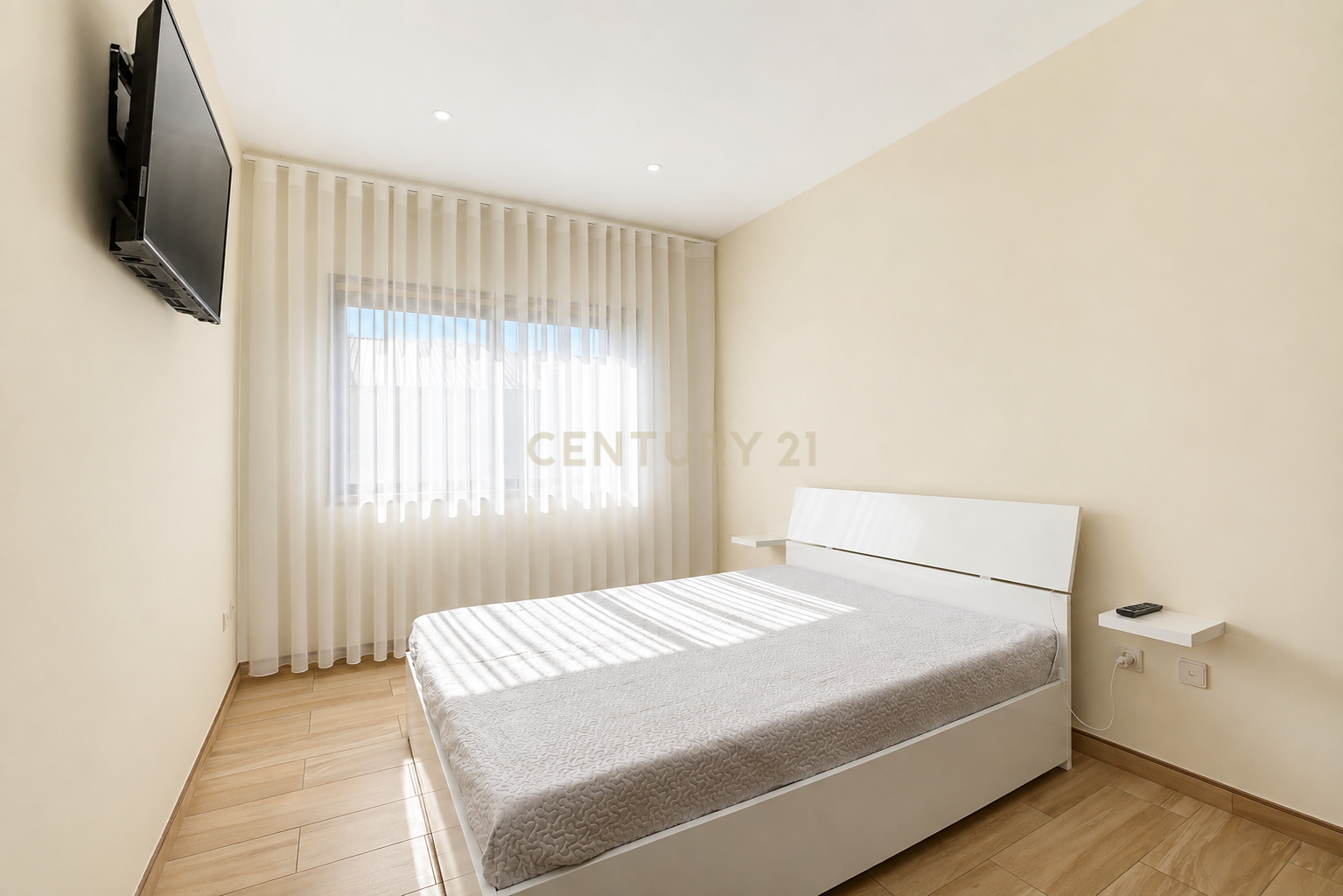 Fotografia 6 de Apartamento T2 em Vila Nova de Gaia com Garagem e Elevador