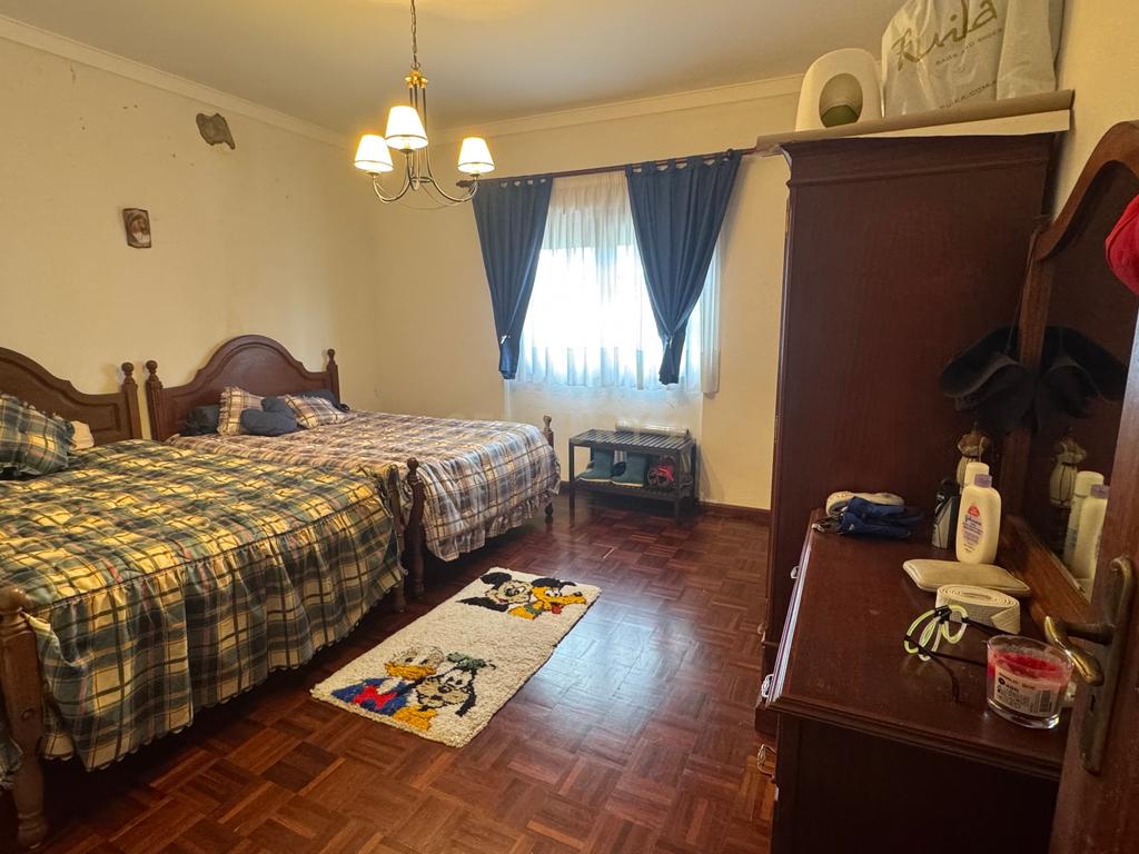 Espetacular Moradia T4 com Jardim e Vista Campestre em Alenquer - Image 26