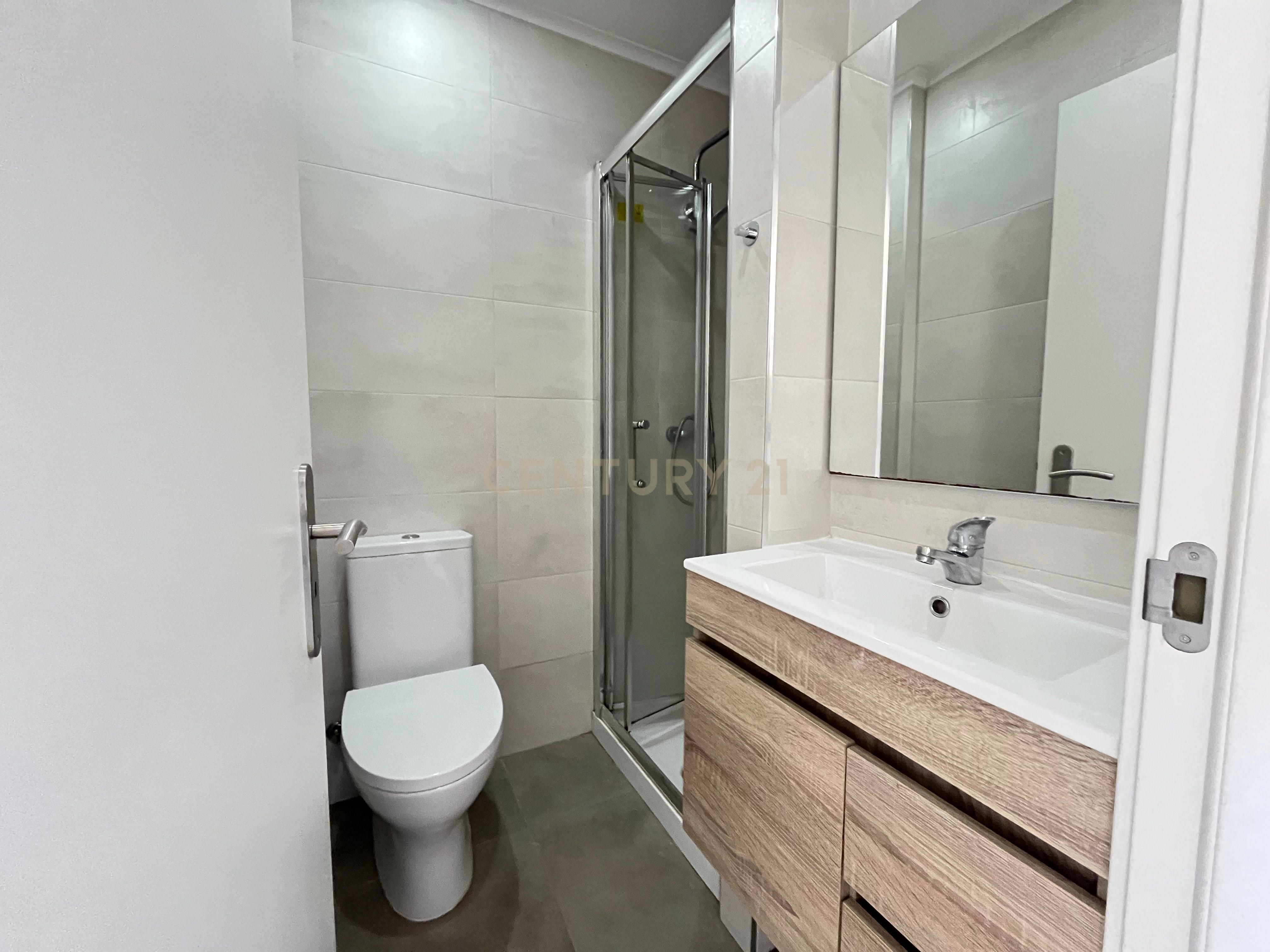 Fotografia 11 de Apartamento T2 em Sacavém, Loures - Oportunidade Única!