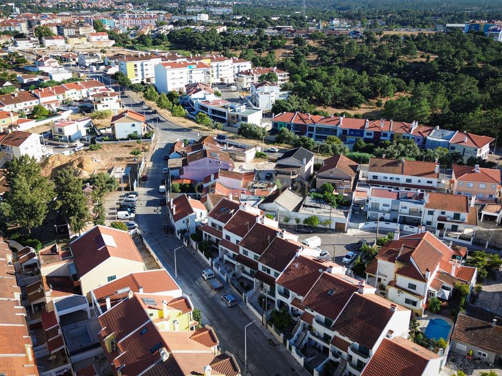 🏡 Moradia T3 em Bacelos de Gaio – Conforto, Espaço e Qualidade de Vida no Seixal - Image 34