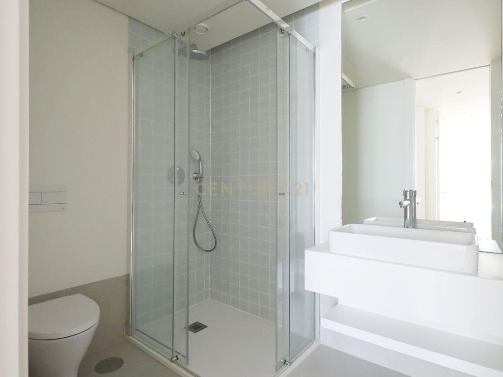 Apartamento T2 Exclusivo com Vista Mar – Totalmente Mobilado e Equipado - Armação de Pêra - Algarve - Image 8