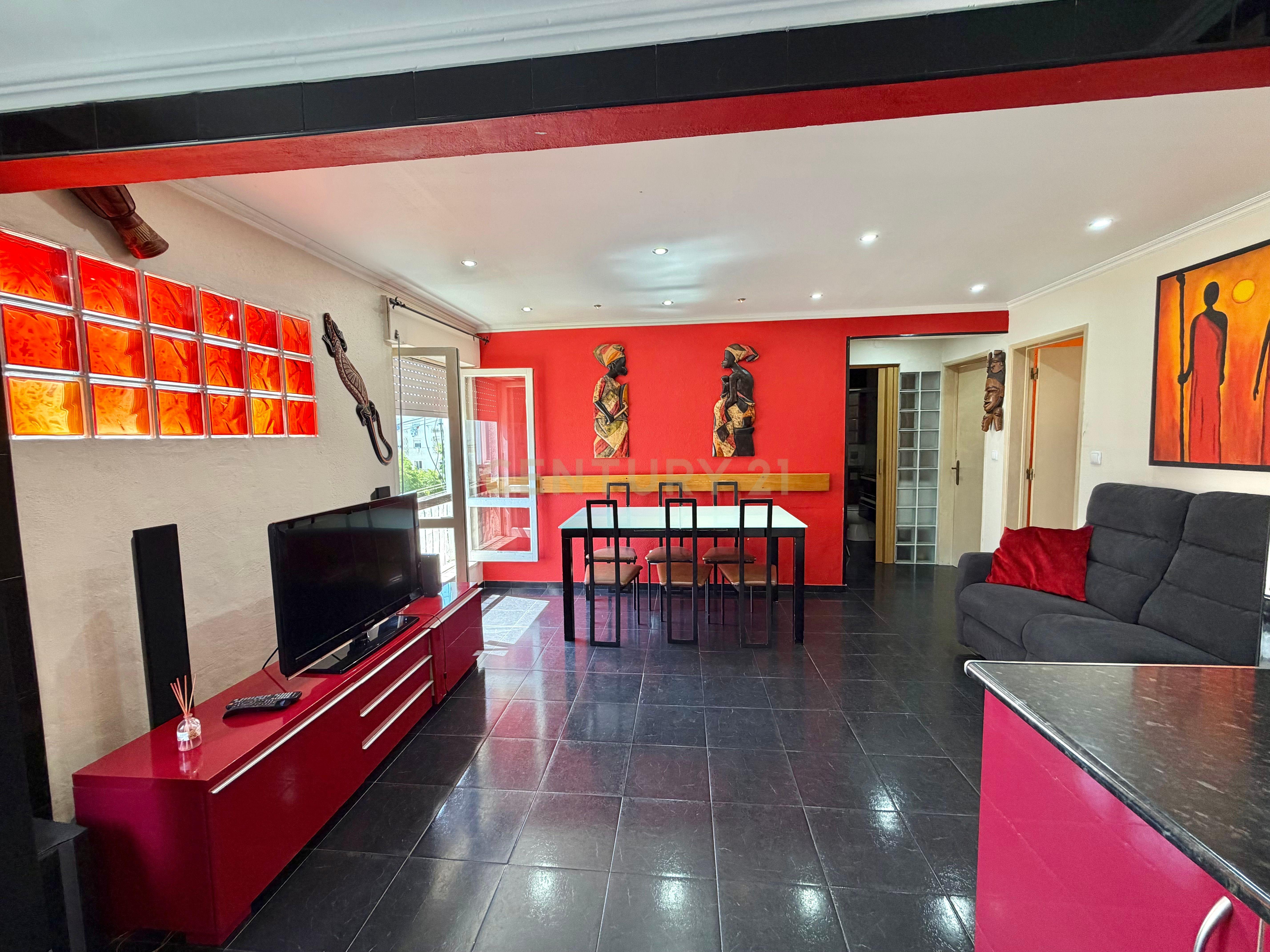 Fotografia 5 de T4 Remodelado no Laranjeiro | Localização Privilegiada e Excelente Potencial de Valorização