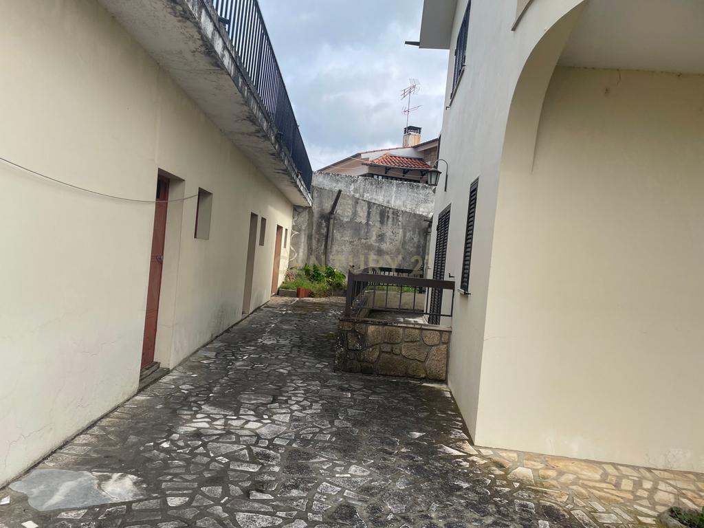 Casa T3 com Vista Panorâmica em Chaves - Image 2