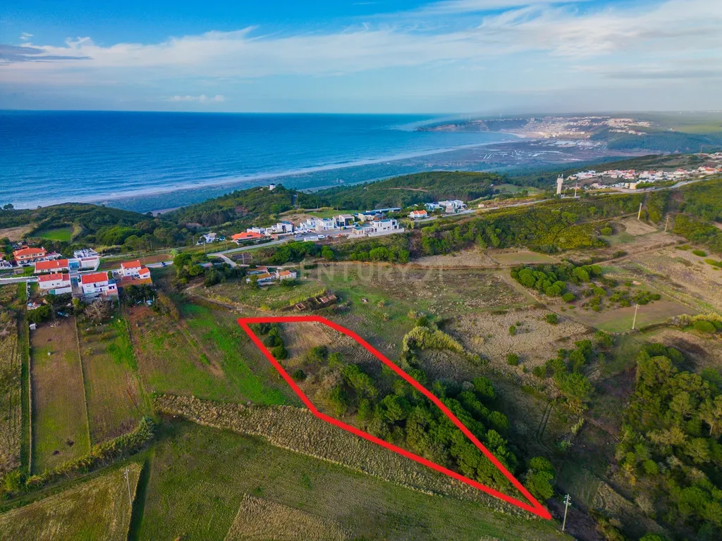 Terreno na Nazaré - Image 1