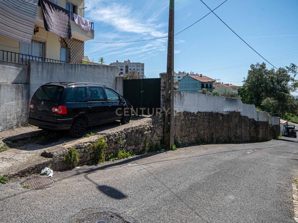Terreno Urbano em A- da Beja-  Amadora, Oportunidade Única por 140.000€ - Image 14