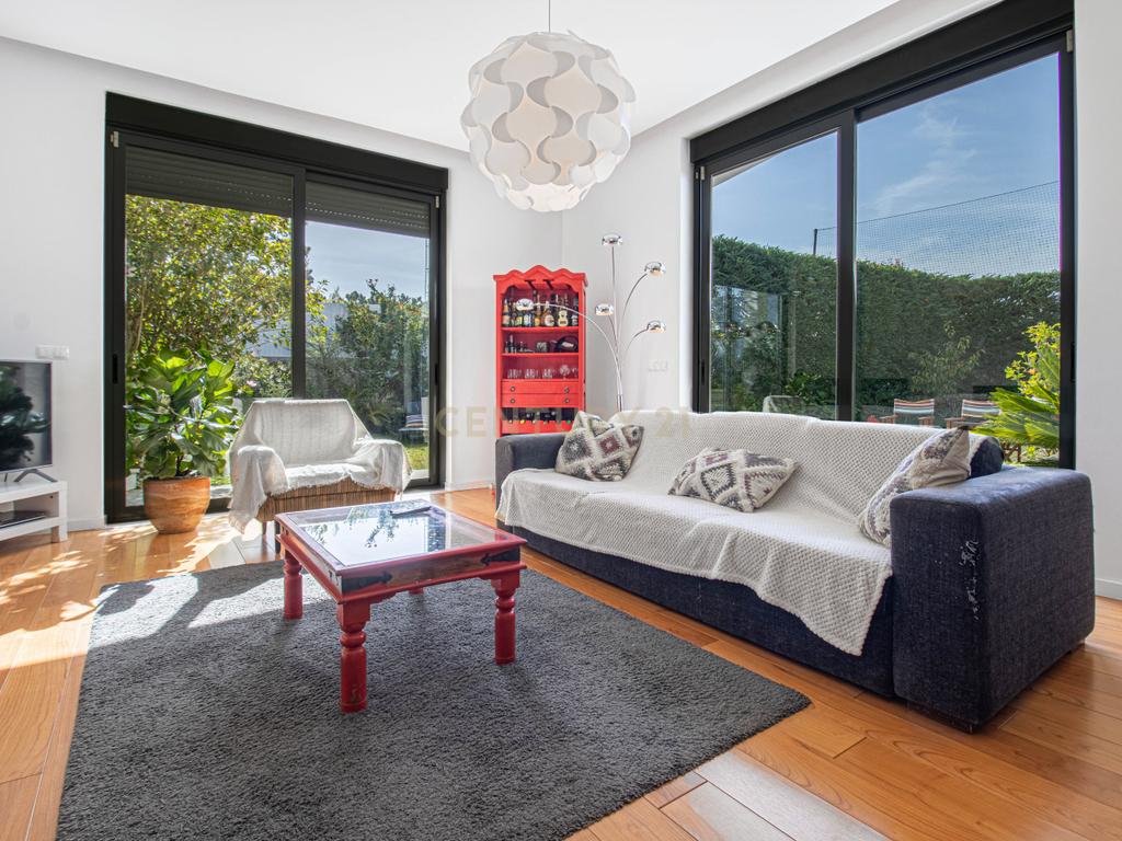 Moradia Isolada T4 291m2 em Lote de 1050 m2 em Mucifal, Colares, Sintra - Image 28