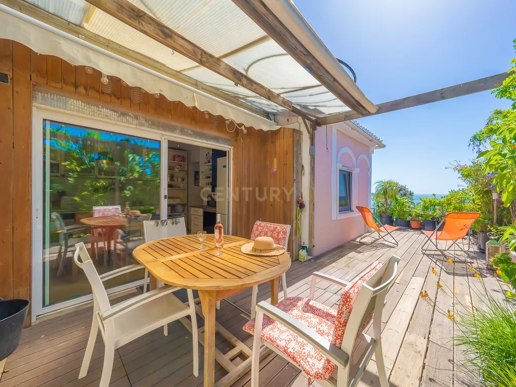 Apartamento com charme em Setúbal com uma vista soberba para o rio e terraço - Image 1