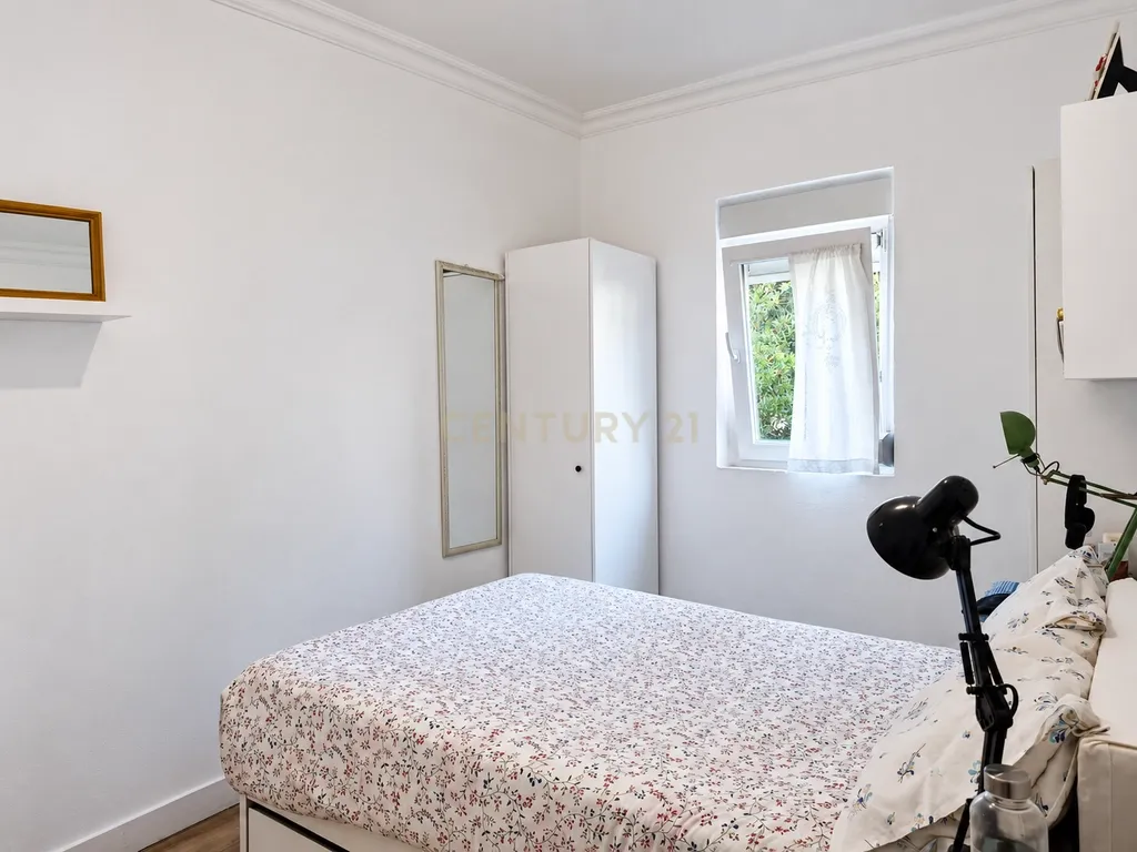 Apartamento T3 Renovado com 2 Casas de Banho | Olivais, Lisboa - Image 13