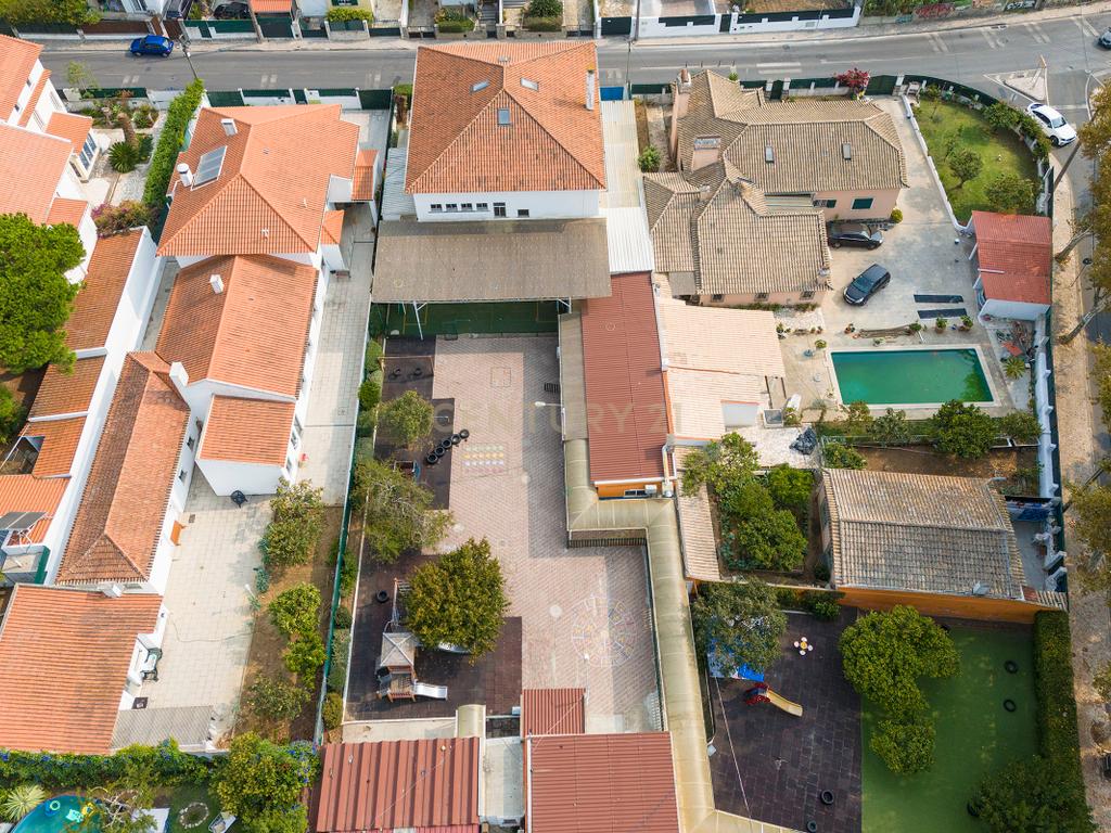 Moradia para venda | 500m² construídos | 1.060m² Terreno | Alapraia | São João do Estoril | Cascais - Image 2