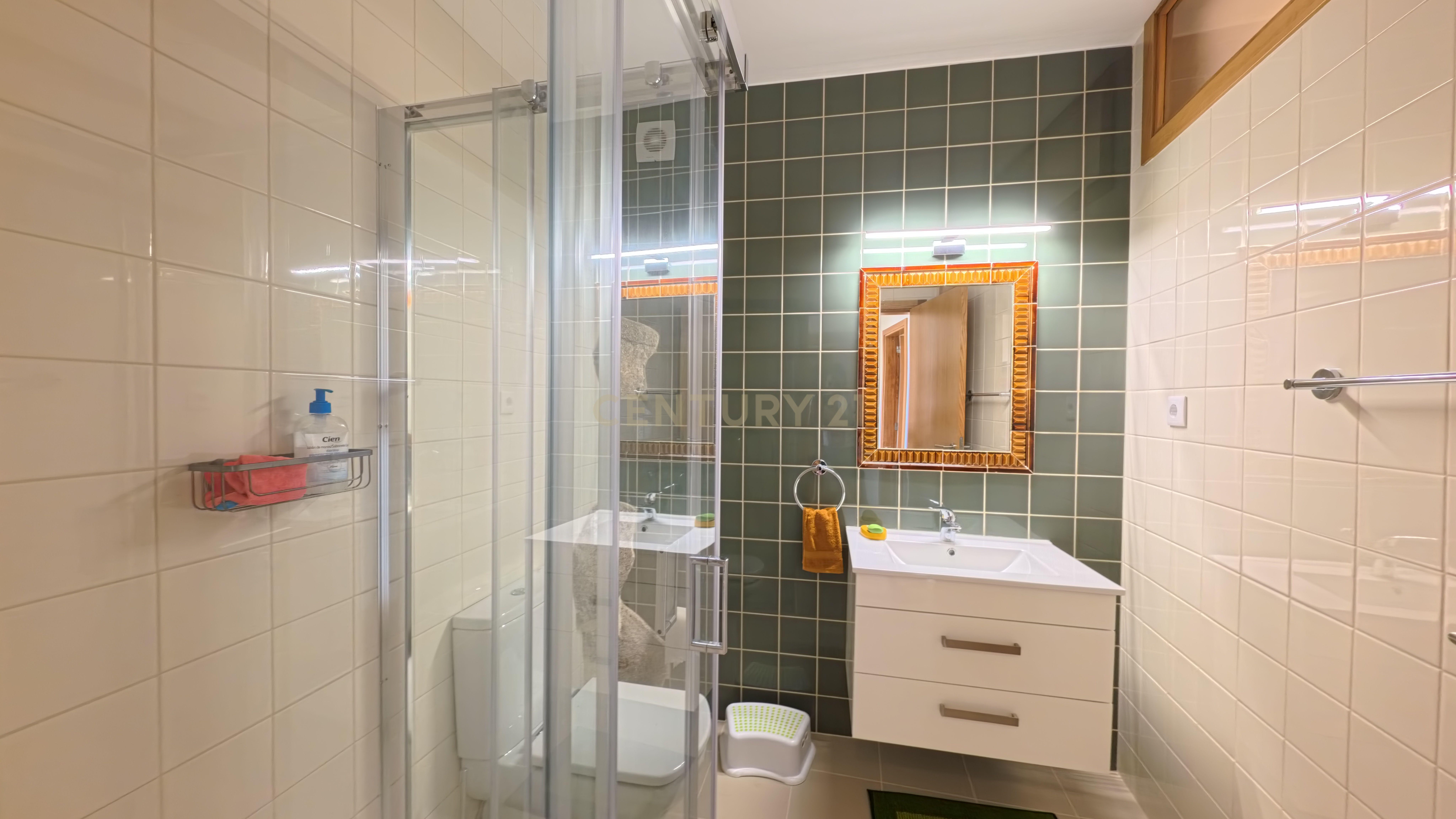 Fotografia 10 de Apartamento T2 em moradia totalmente mobilado e equipado em Couto de Baixo- Viseu