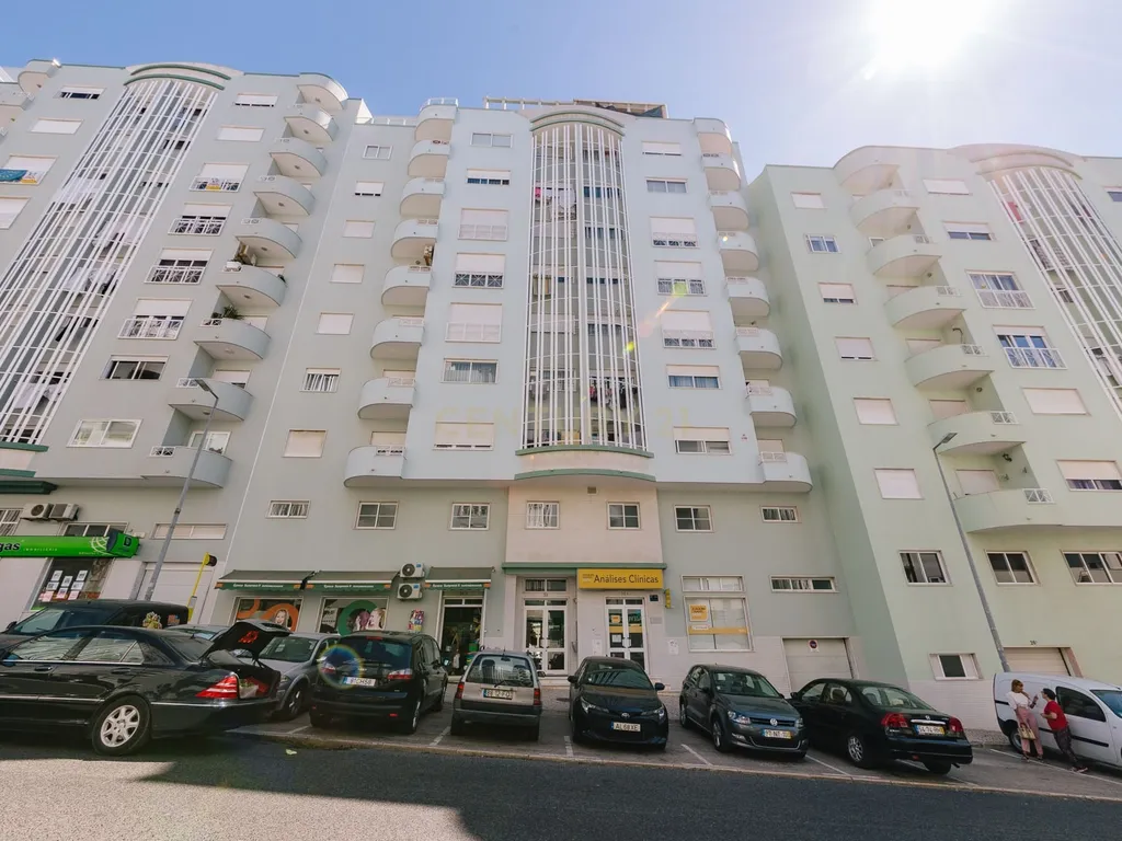 T3 para arrendamento -Situado na Avenida da Liberdade| Ramada - Image 1