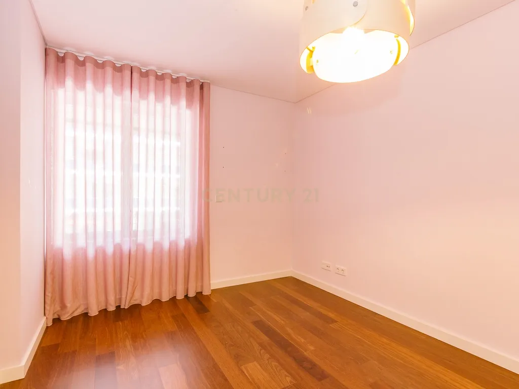 Excelente apartamento T2 em Avenidas Novas, Lisboa - Image 17