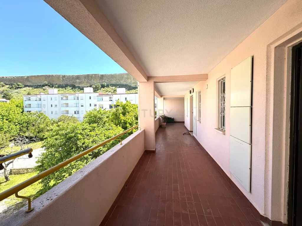 Duplex T3 na Rua João Lopes - Costa da Caparica - Image 1