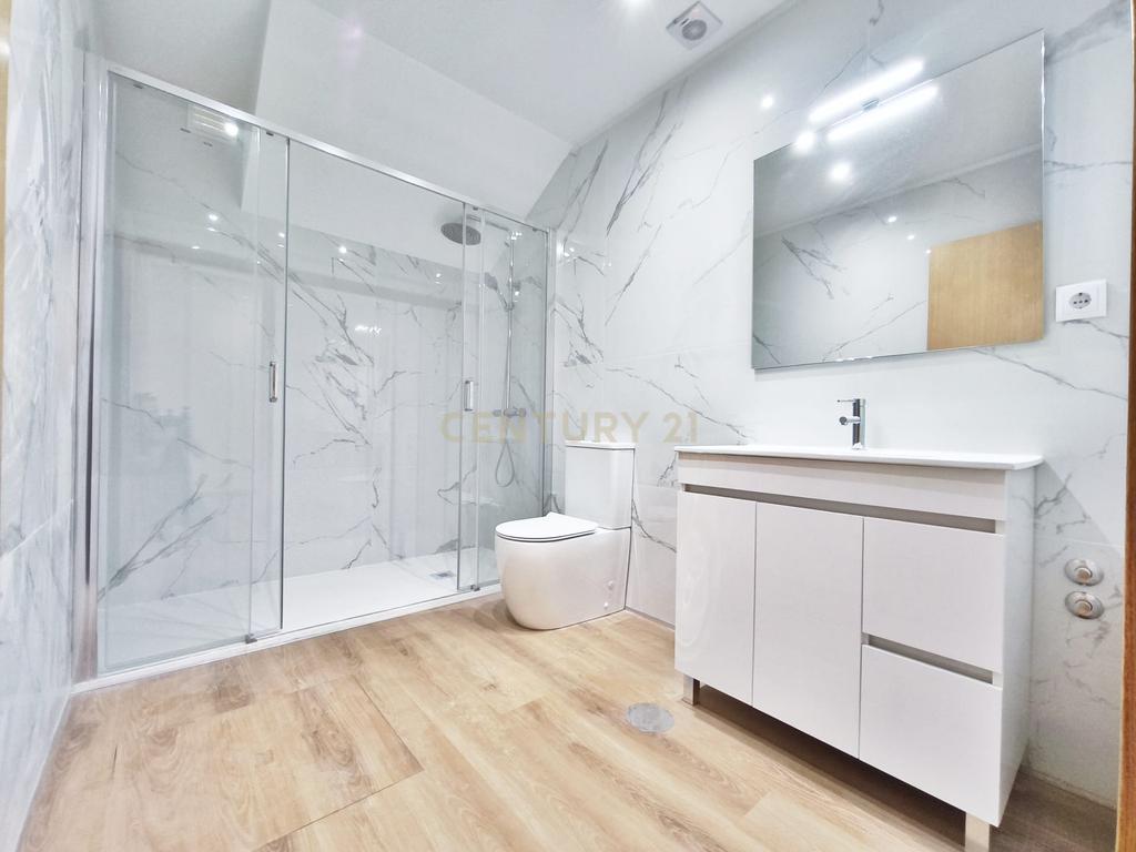 Apartamento T3 arrendado -com 6,5% rendimento - S. Mamede Infesta - Image 8
