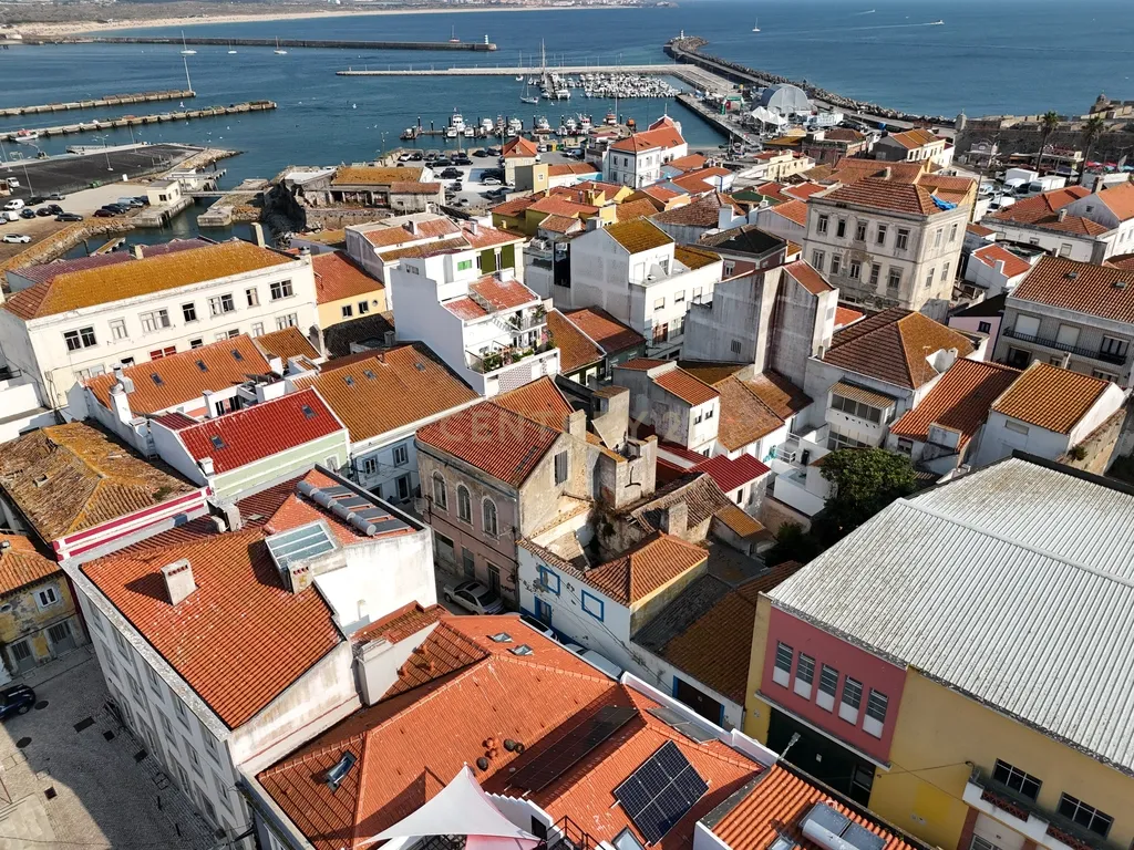 PRÉDIO PARA RECUPERAR, NO CENTRO HISTÓRICO DE PENICHE - Image 84