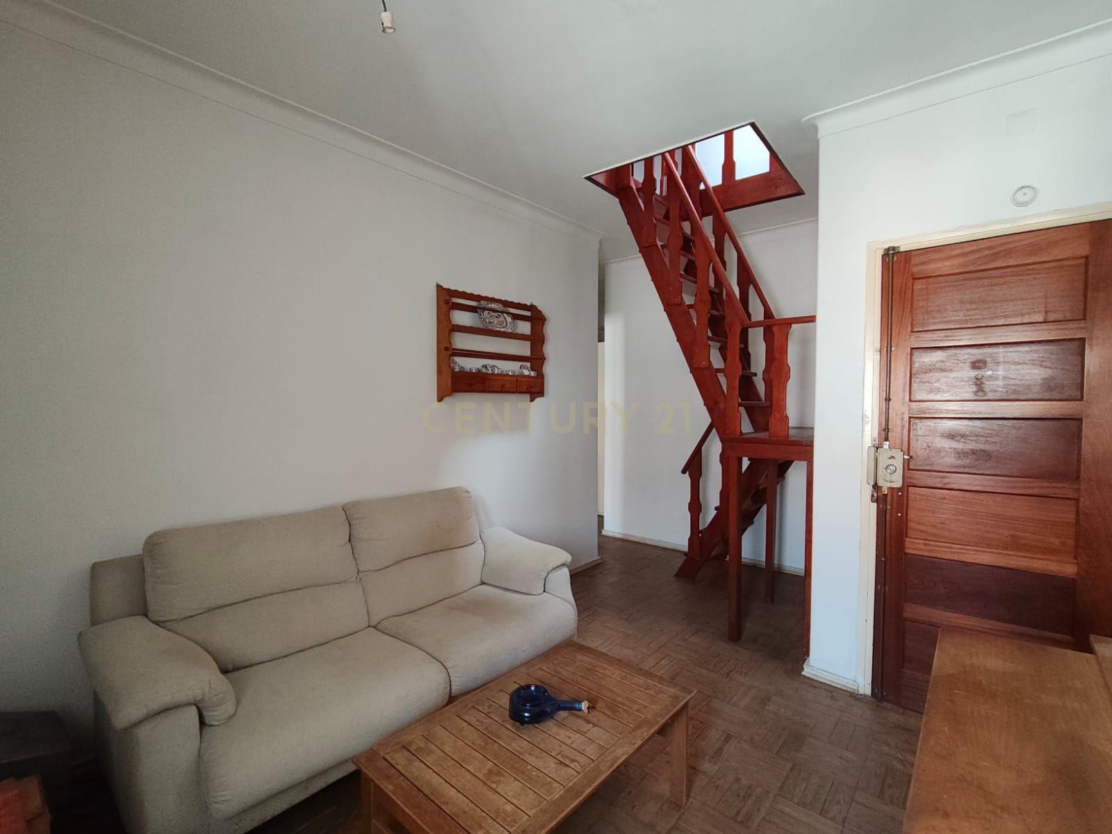 Fotografia 3 de Apartamento T2+1 Duplex na Cruz de Pau - Oportunidade Única!