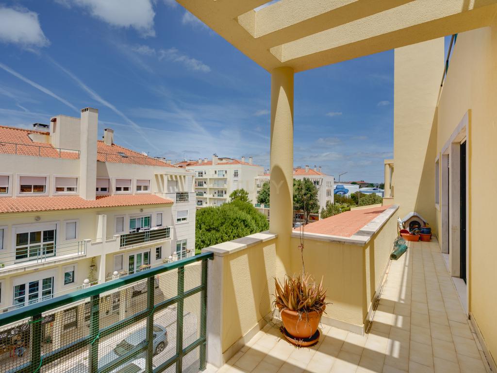 Apartamento T4 | Para Venda | Jardins da Aguilha – São Domingos de Rana | 3º Andar com elevador| 190m² | Garagem | Cascais - Image 3