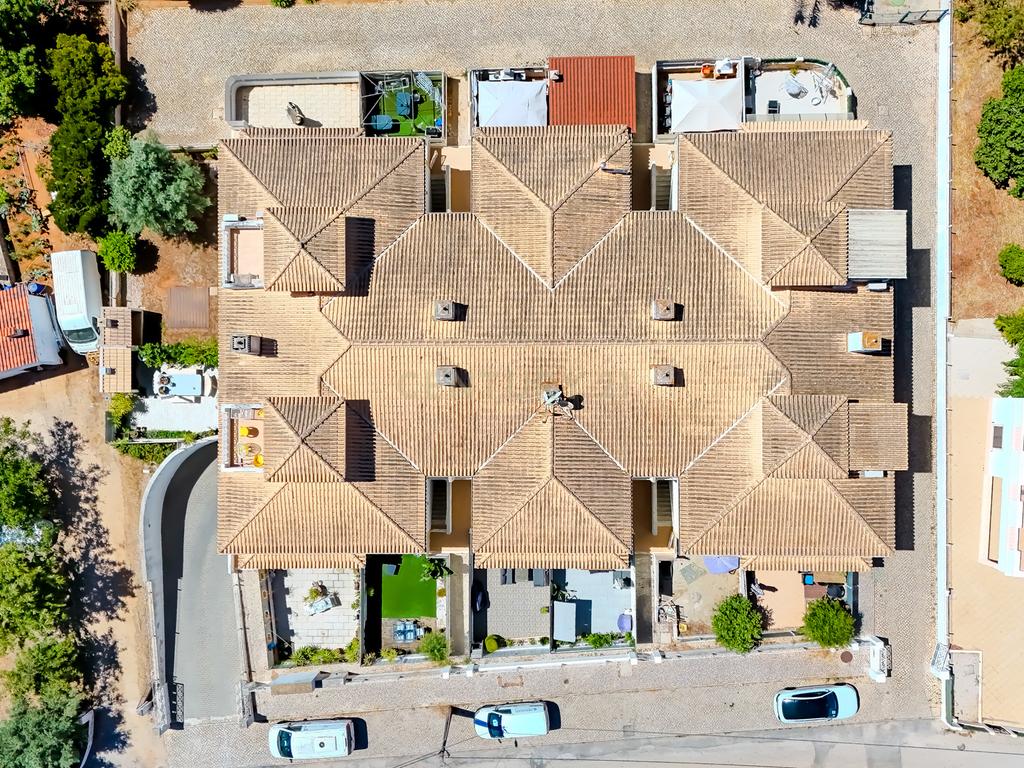 Moradia T2 com Garagem e Logradouro - Ferreiras, Albufeira - Image 41