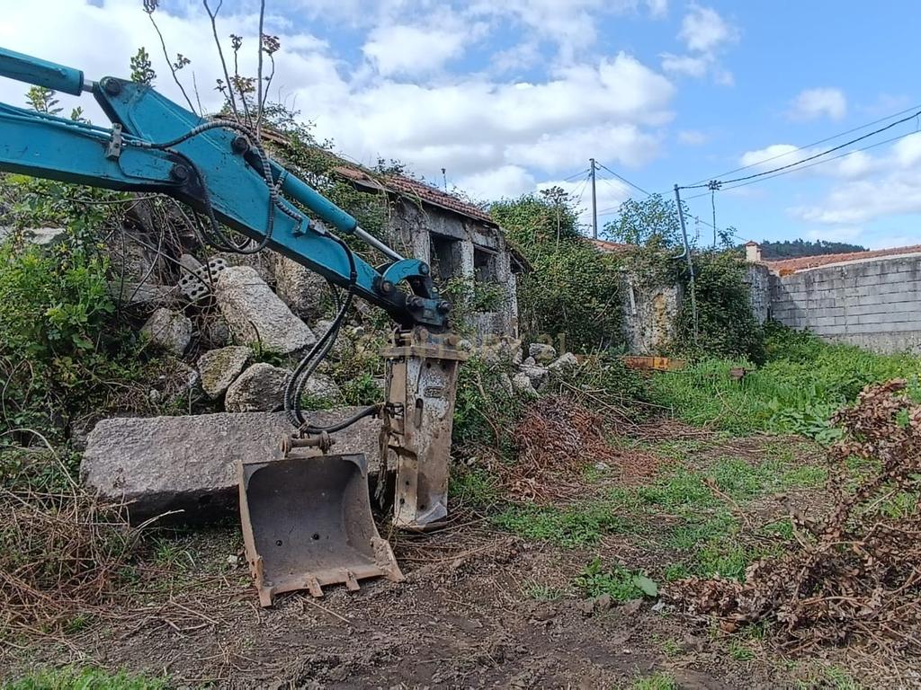 Quinta De Além com casa rústica em ruína para reabilitação total de 2 quartos no centro de Cete, Paredes - Image 85