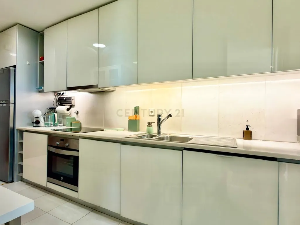 T3 NA 1ª LINHA DE MAR COM 2 LUGARES DE GARAGEM | LEÇA DA PALMEIRA - Image 13