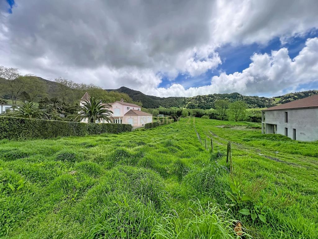 Terreno para Construção com vista para a montanha. - Image 12